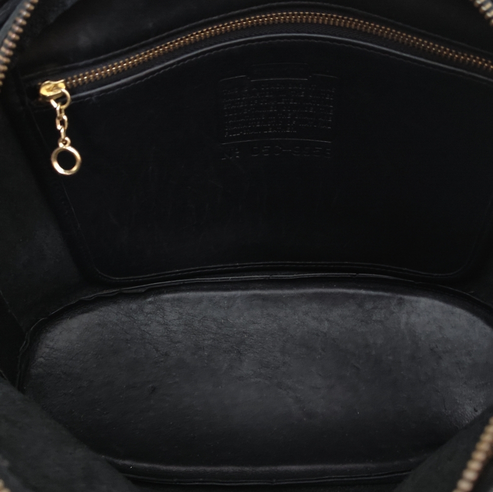 Vintage Coach Pelham Black Handbag - Picture 2 of 9